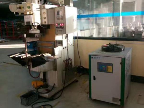 電阻焊機(jī)冷卻方案（風(fēng)冷式冷水機(jī)）